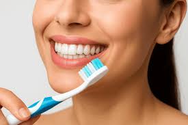 Everything You Need to Know About Teeth Whitening: Safe & Effective Options